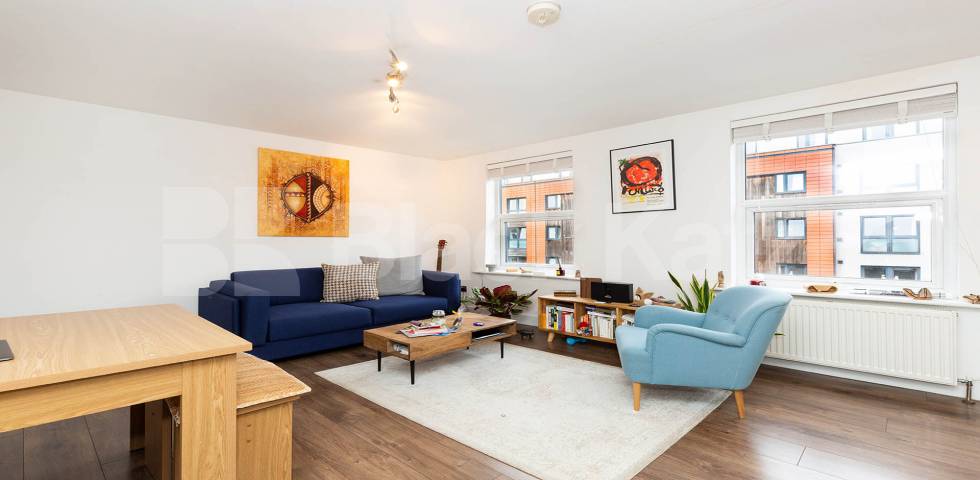			SPACIOUS MODERN ONE BED!, 1 Bedroom, 1 bath, 1 reception Flat			 Caledonian Road, CALEDONIAN ROAD